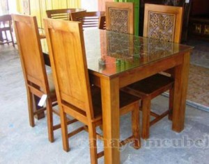 Meja Makan Balero Kayu Jati