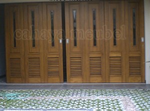 Pintu Garasi Minimalis Kayu Jati