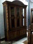 Lemari Hias 3 Pintu Kaca Ukir Jepara