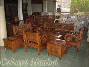 Set Meja Tamu Arimbi Full Ukiran Mebel Jepara