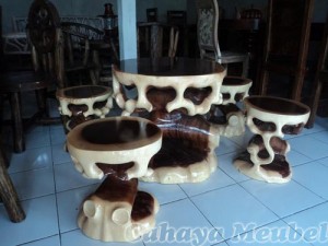 Set Kursi Teras Antik Kayu Trembesi