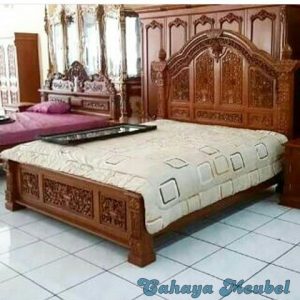 Tempat Tidur Gebyok Mewah Ukiran Jepara