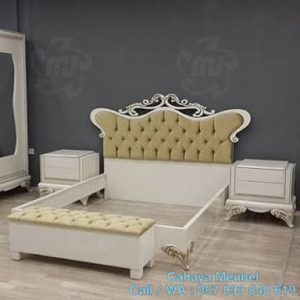 Set Tempat Tidur Klasik Mewah Ukir